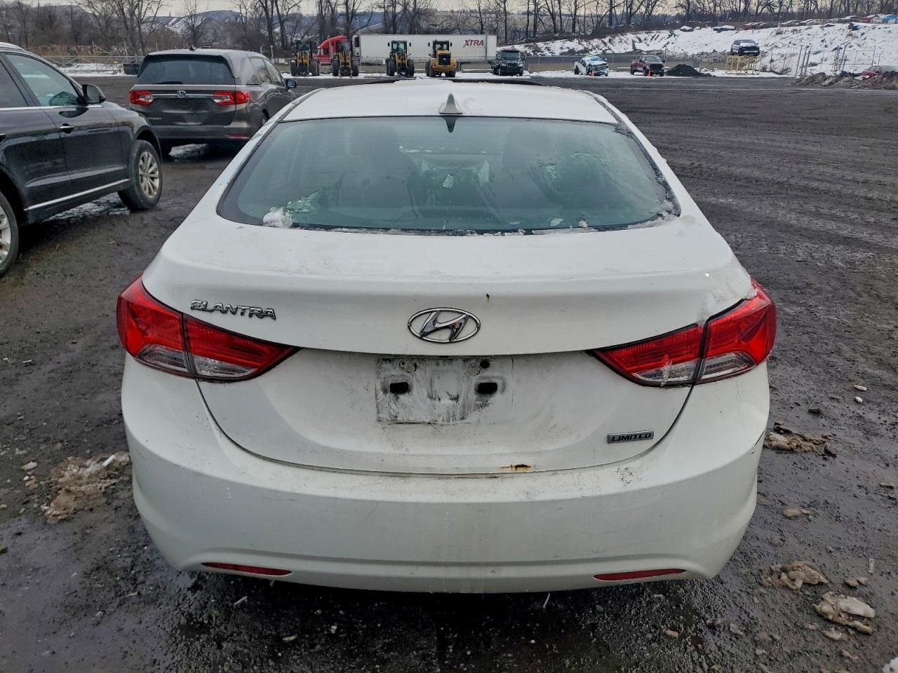 2013 HYUNDAI ELANTRA GLS photo 6
