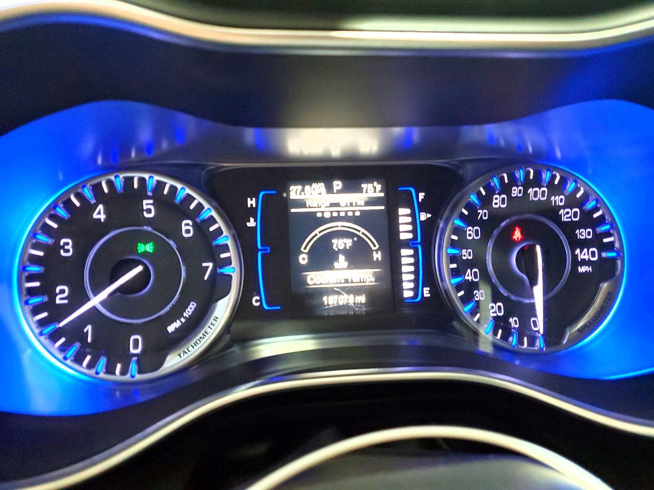 2015 CHRYSLER 200 LIMITED photo 9
