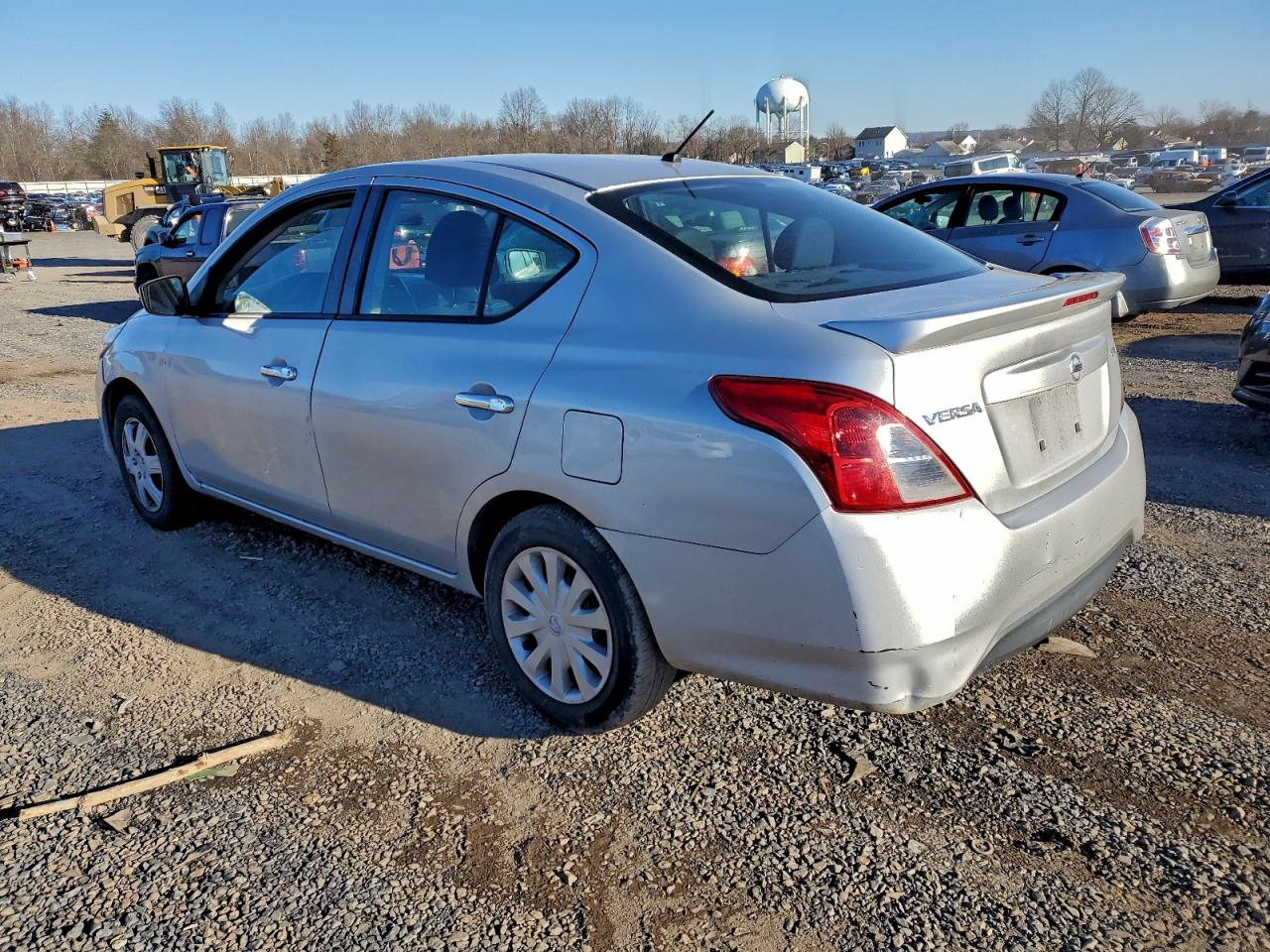 2018 NISSAN VERSA S photo 2