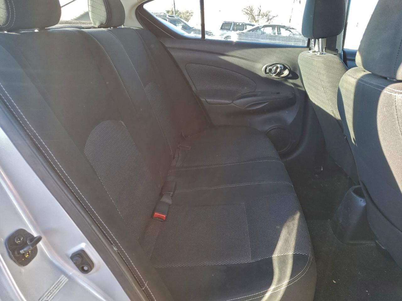 2018 NISSAN VERSA S photo 10
