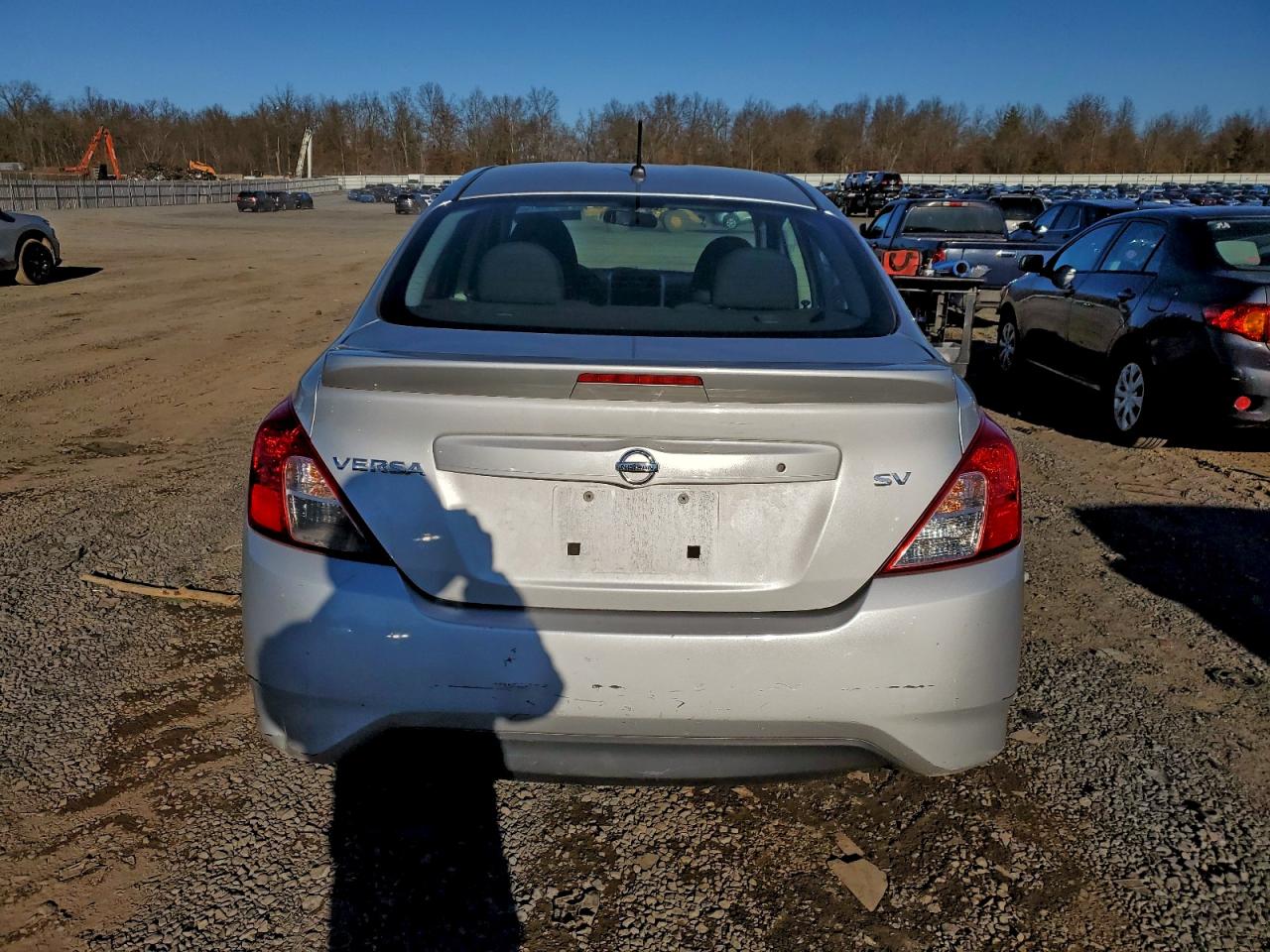 2018 NISSAN VERSA S photo 6