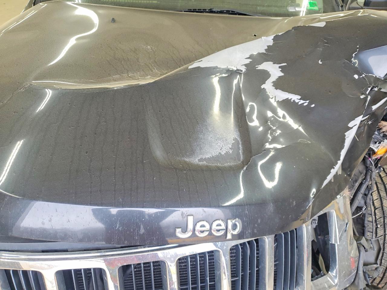 2012 JEEP GRAND CHEROKEE LAREDO photo 12