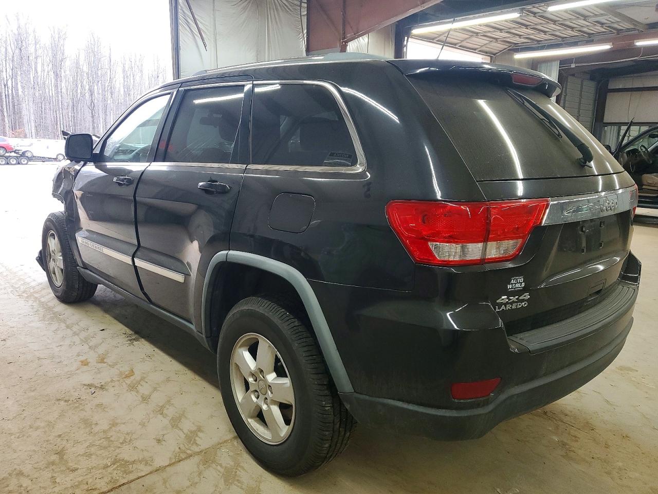 2012 JEEP GRAND CHEROKEE LAREDO photo 2