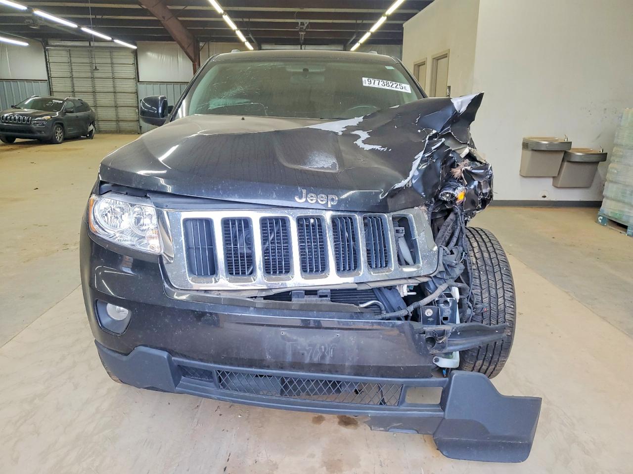2012 JEEP GRAND CHEROKEE LAREDO photo 5