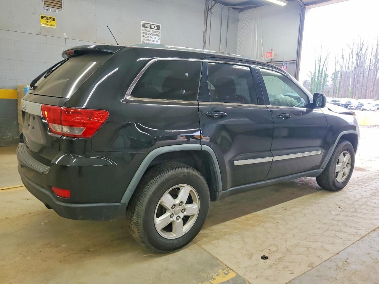 2012 JEEP GRAND CHEROKEE LAREDO photo 3