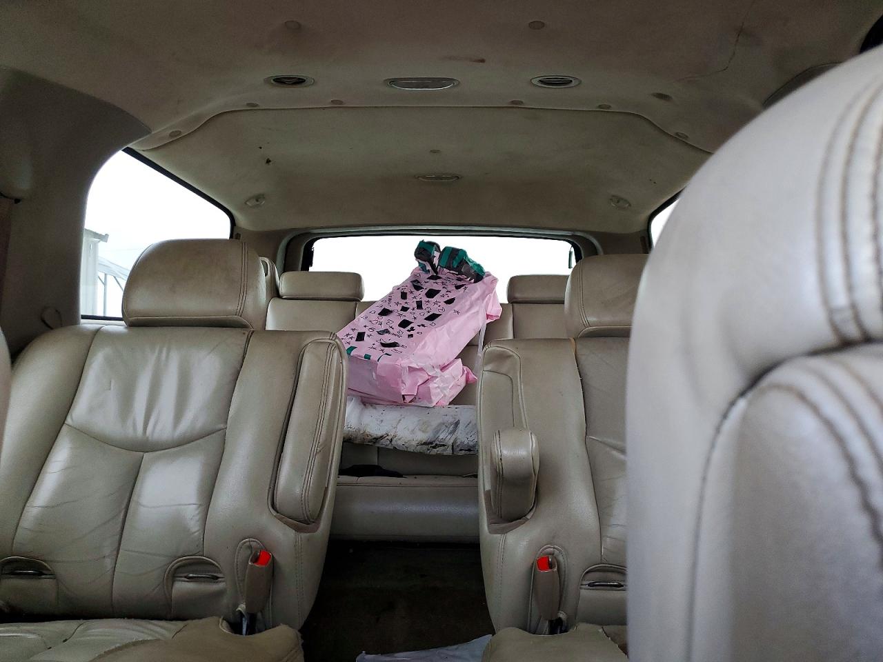 2005 GMC YUKON XL C1500 photo 19