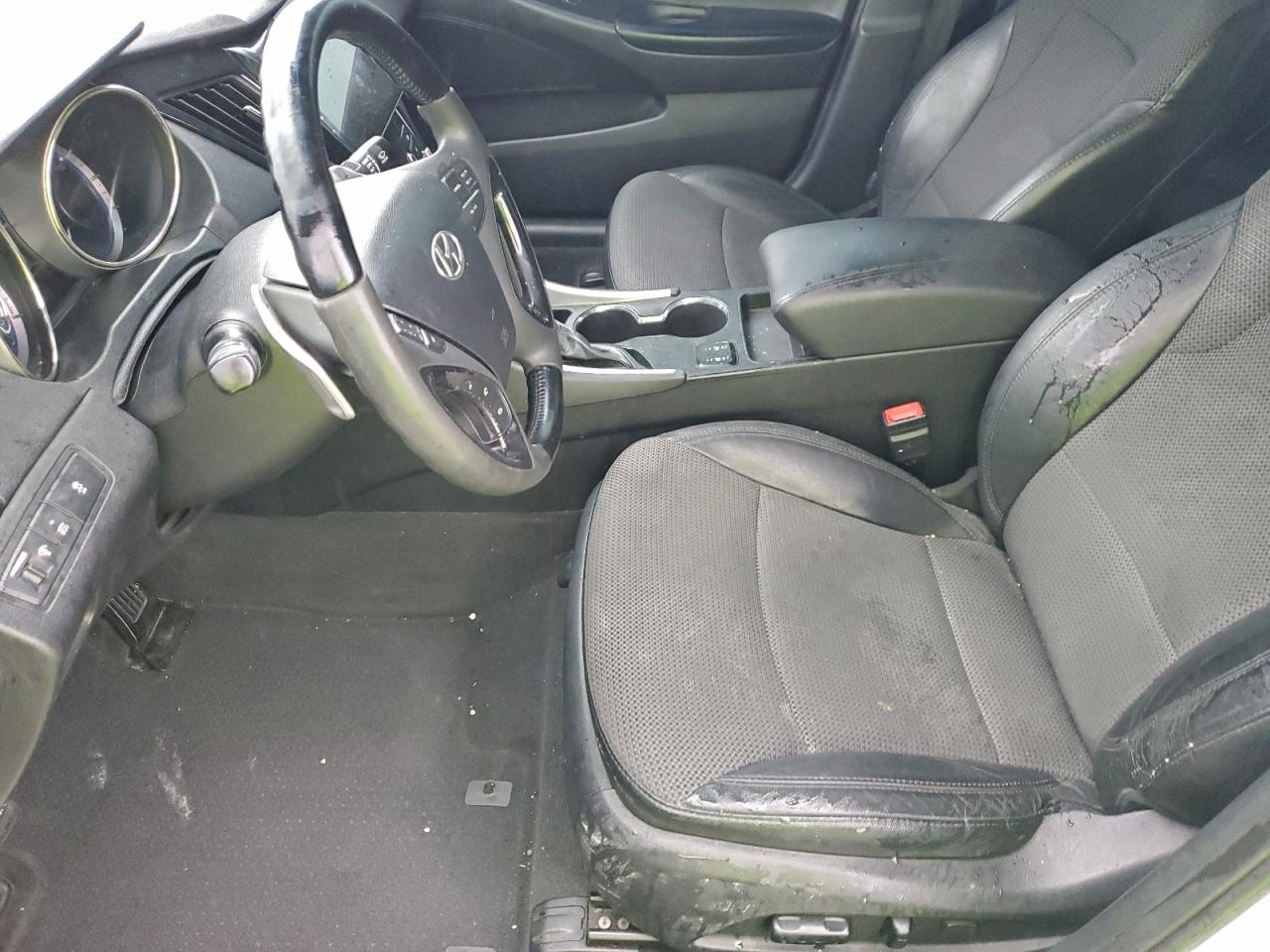 2013 HYUNDAI SONATA SE photo 7