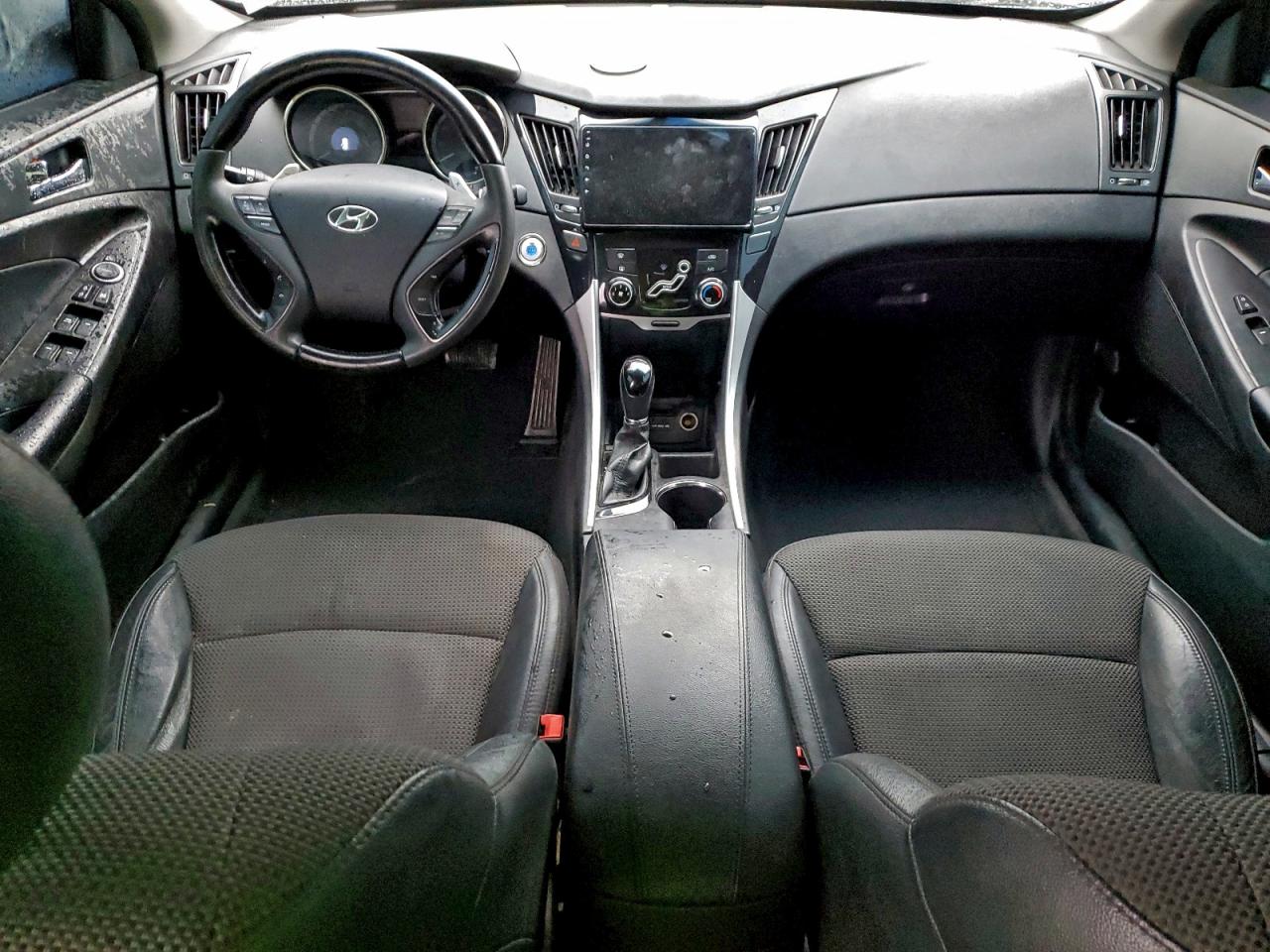 2013 HYUNDAI SONATA SE photo 8