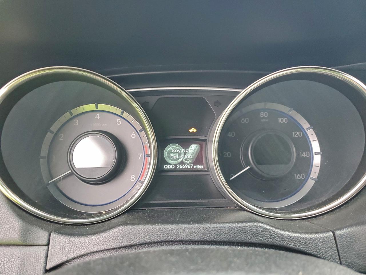 2013 HYUNDAI SONATA SE photo 9