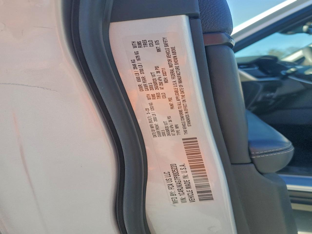 2023 JEEP GRAND CHEROKEE L LAREDO photo 14
