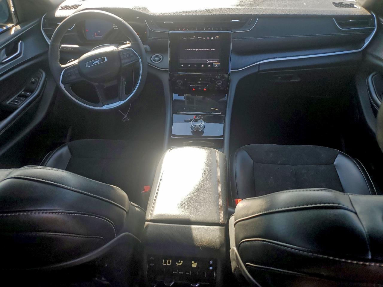 2023 JEEP GRAND CHEROKEE L LAREDO photo 8