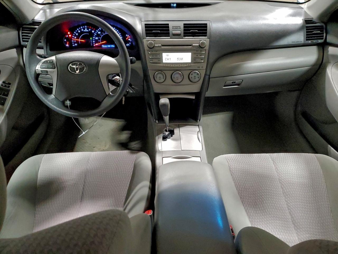 2010 TOYOTA CAMRY BASE photo 8