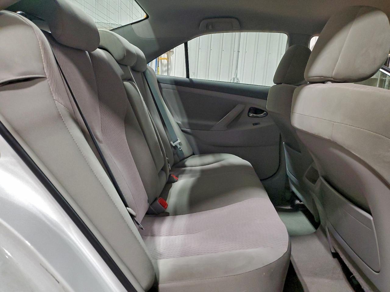 2010 TOYOTA CAMRY BASE photo 10
