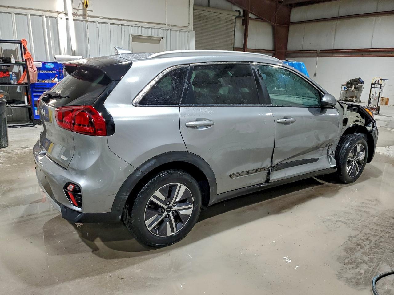 2022 KIA NIRO LX photo 5