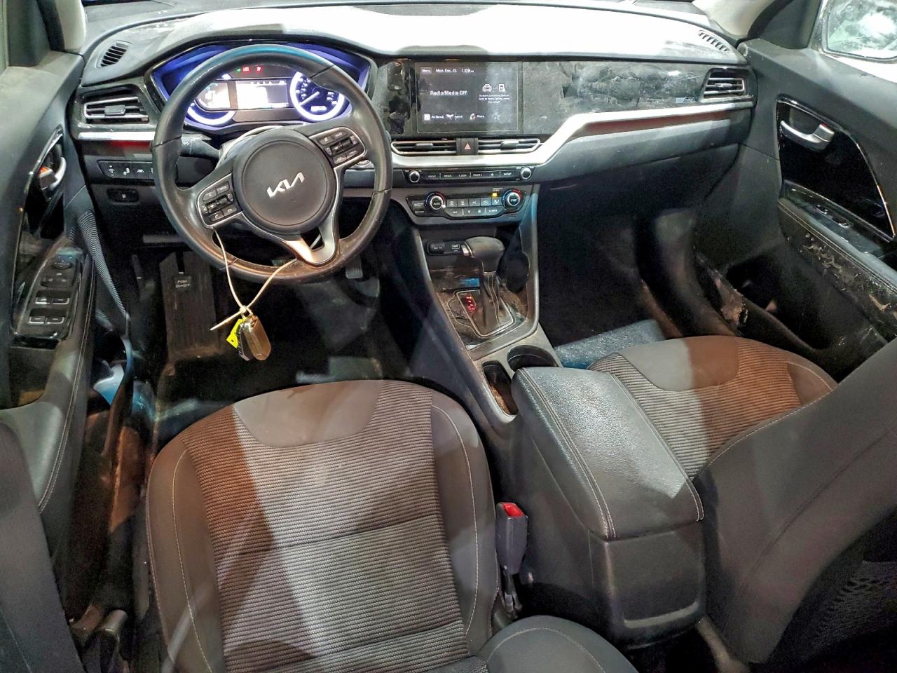 2022 KIA NIRO LX photo 15