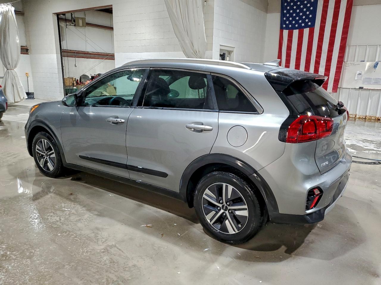 2022 KIA NIRO LX photo 3