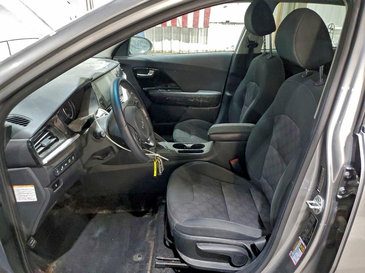 2022 KIA NIRO LX photo 13