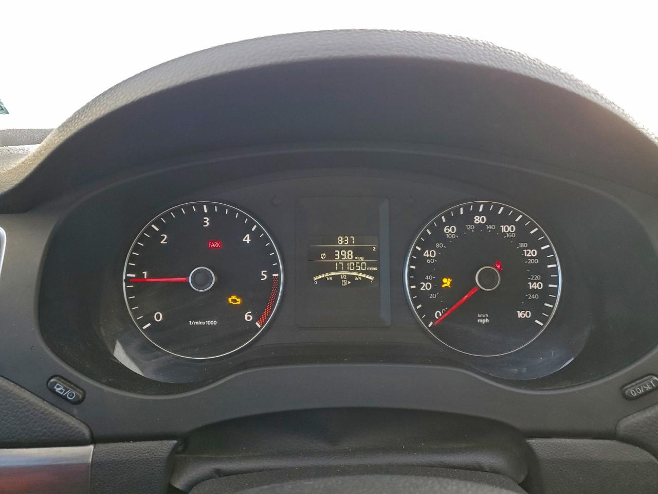 2014 VOLKSWAGEN JETTA TDI photo 9