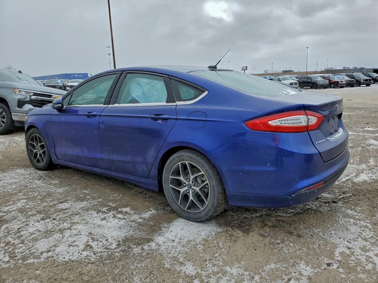 2013 FORD FUSION SE photo 2