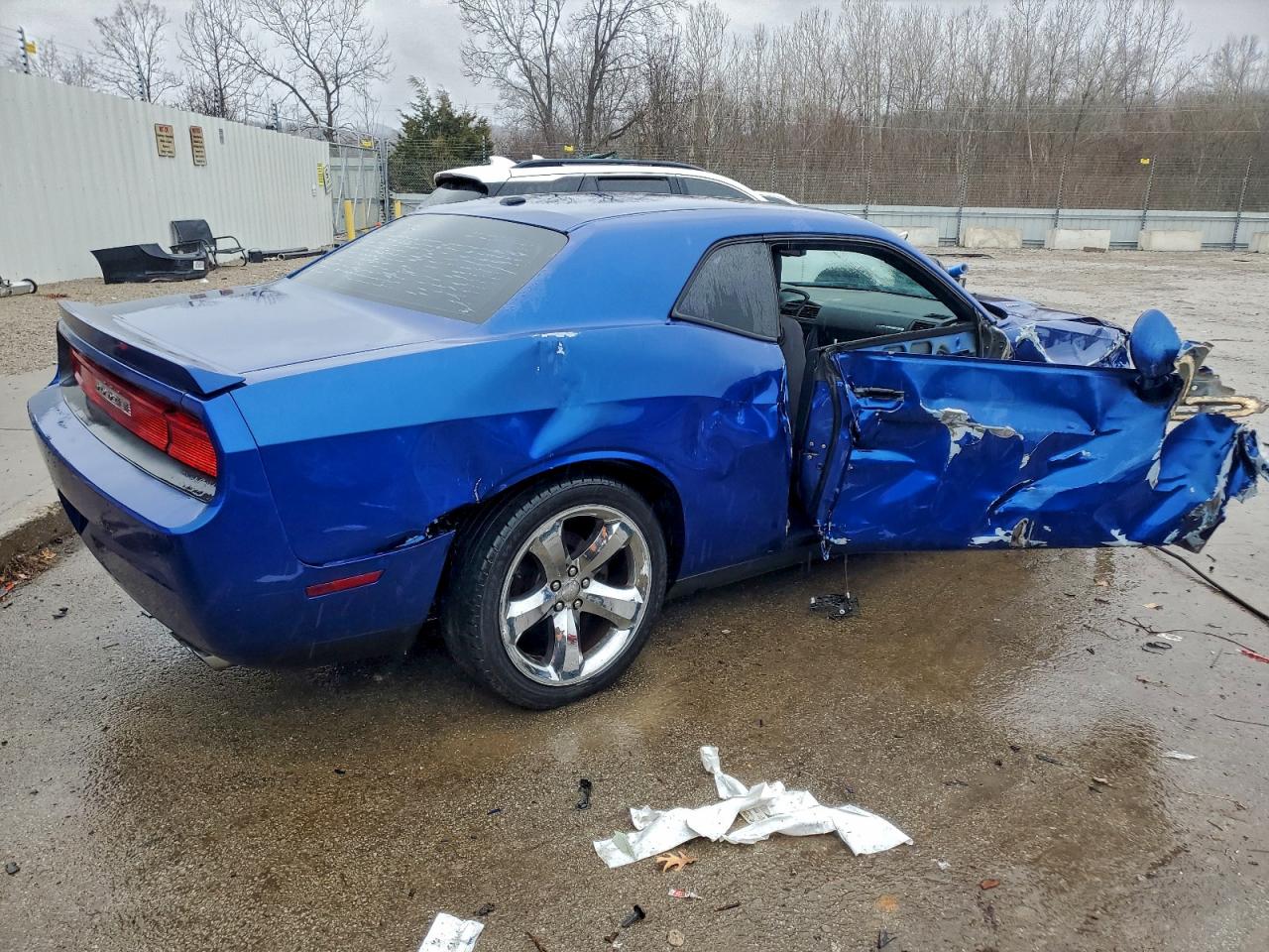 2012 DODGE CHALLENGER R photo 3