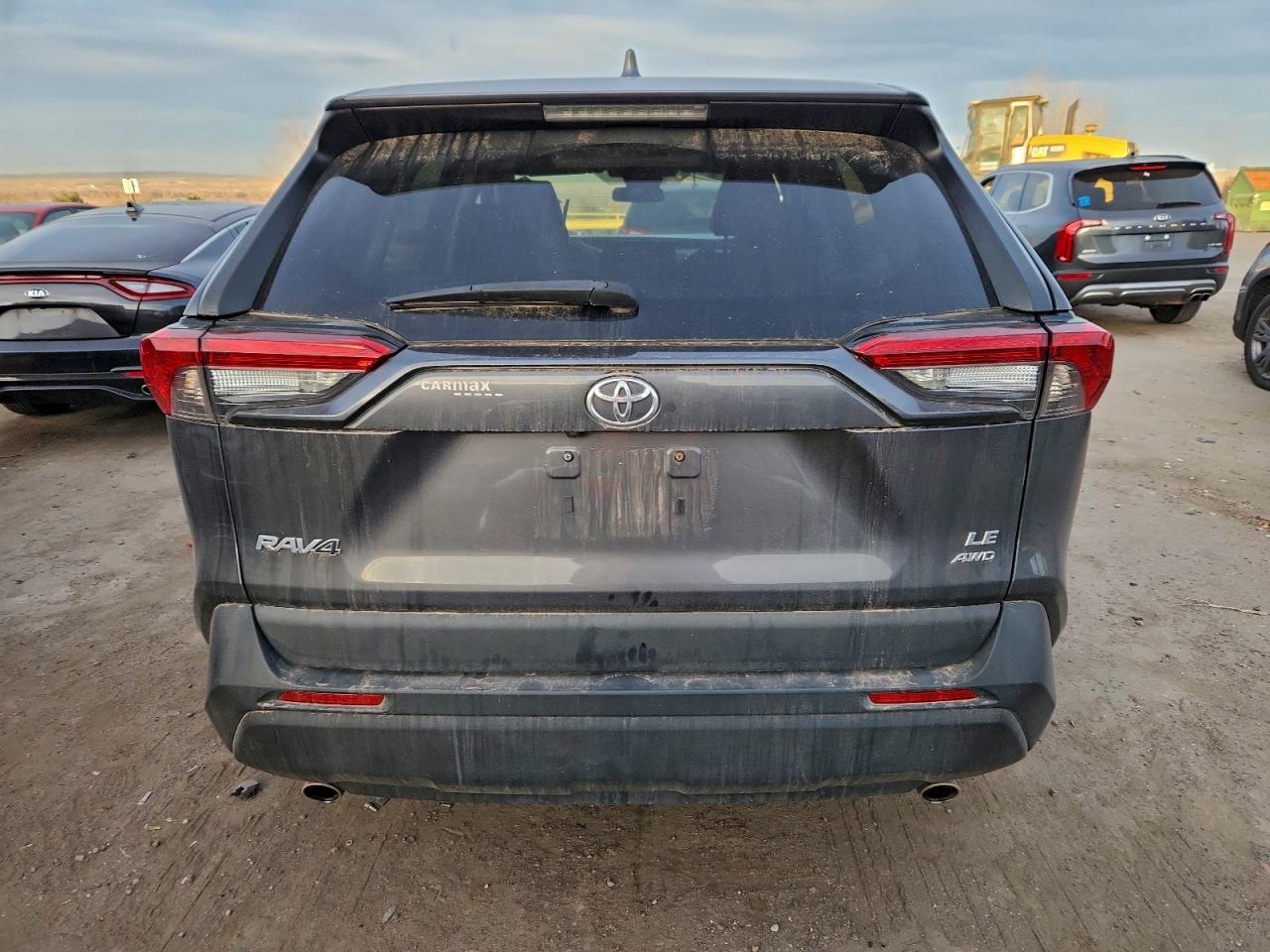 2022 TOYOTA RAV4 LE photo 11