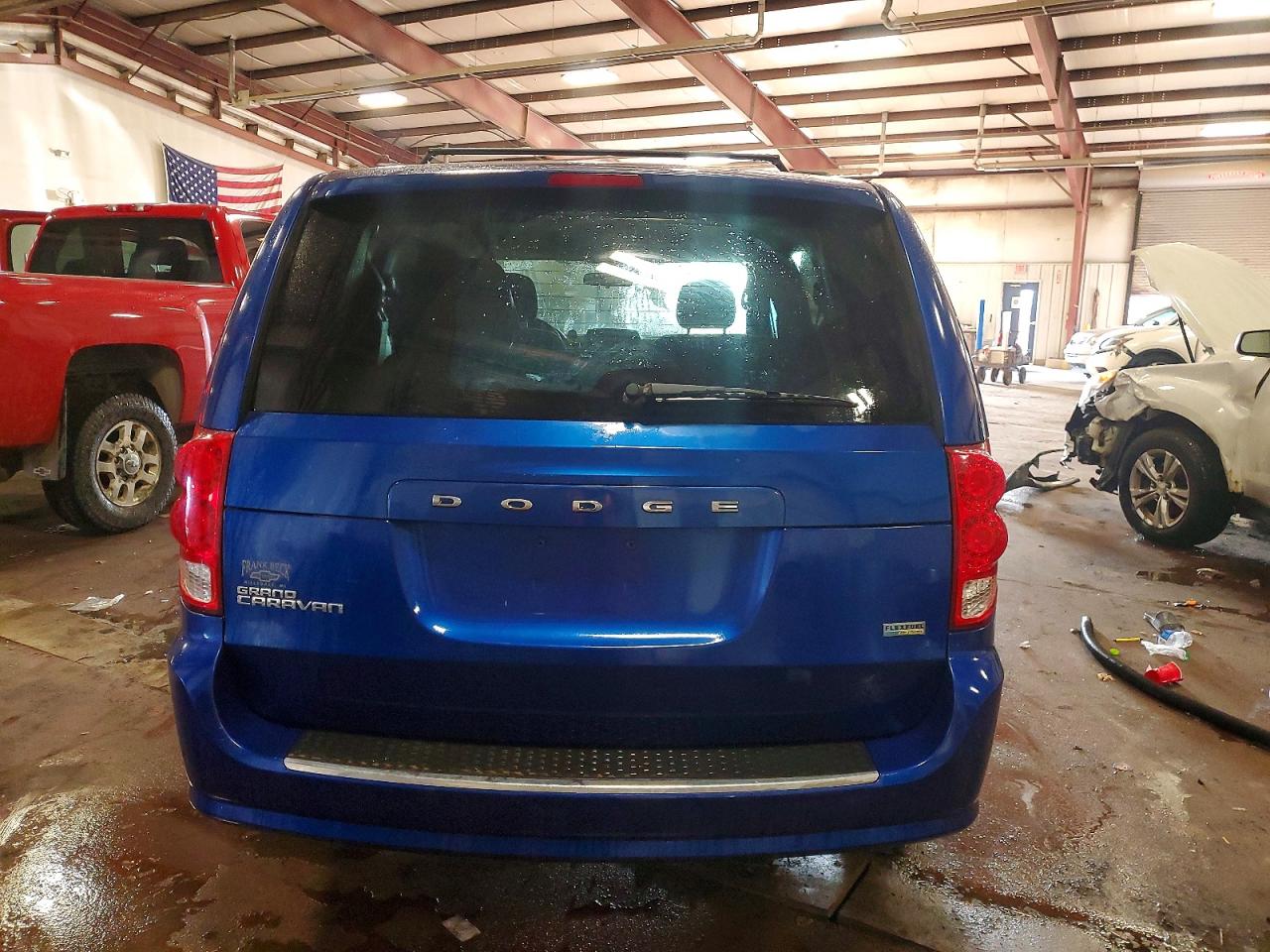 2013 DODGE GRAND CARAVAN SXT photo 6