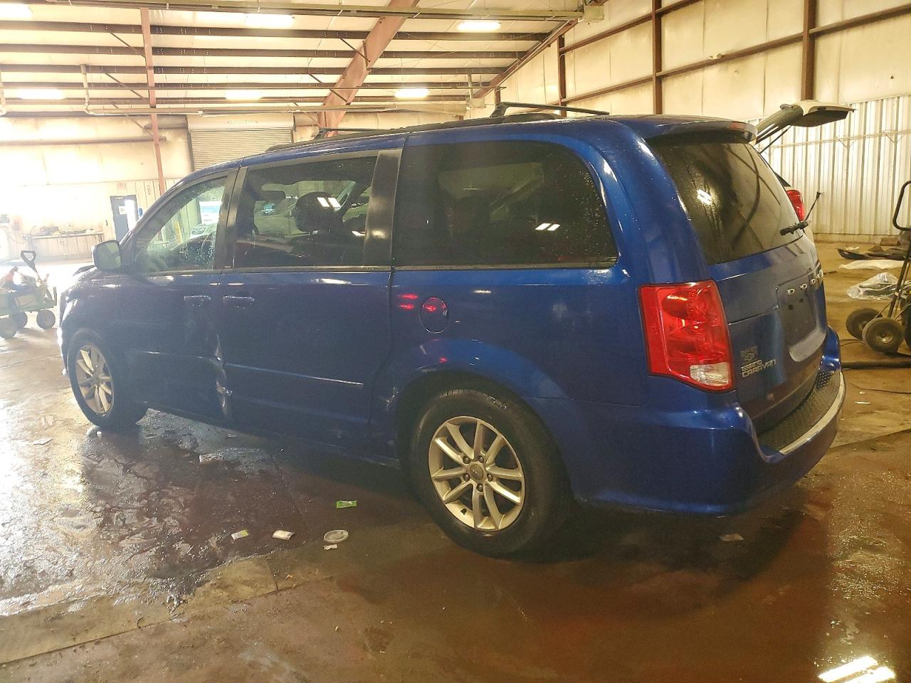 2013 DODGE GRAND CARAVAN SXT photo 2