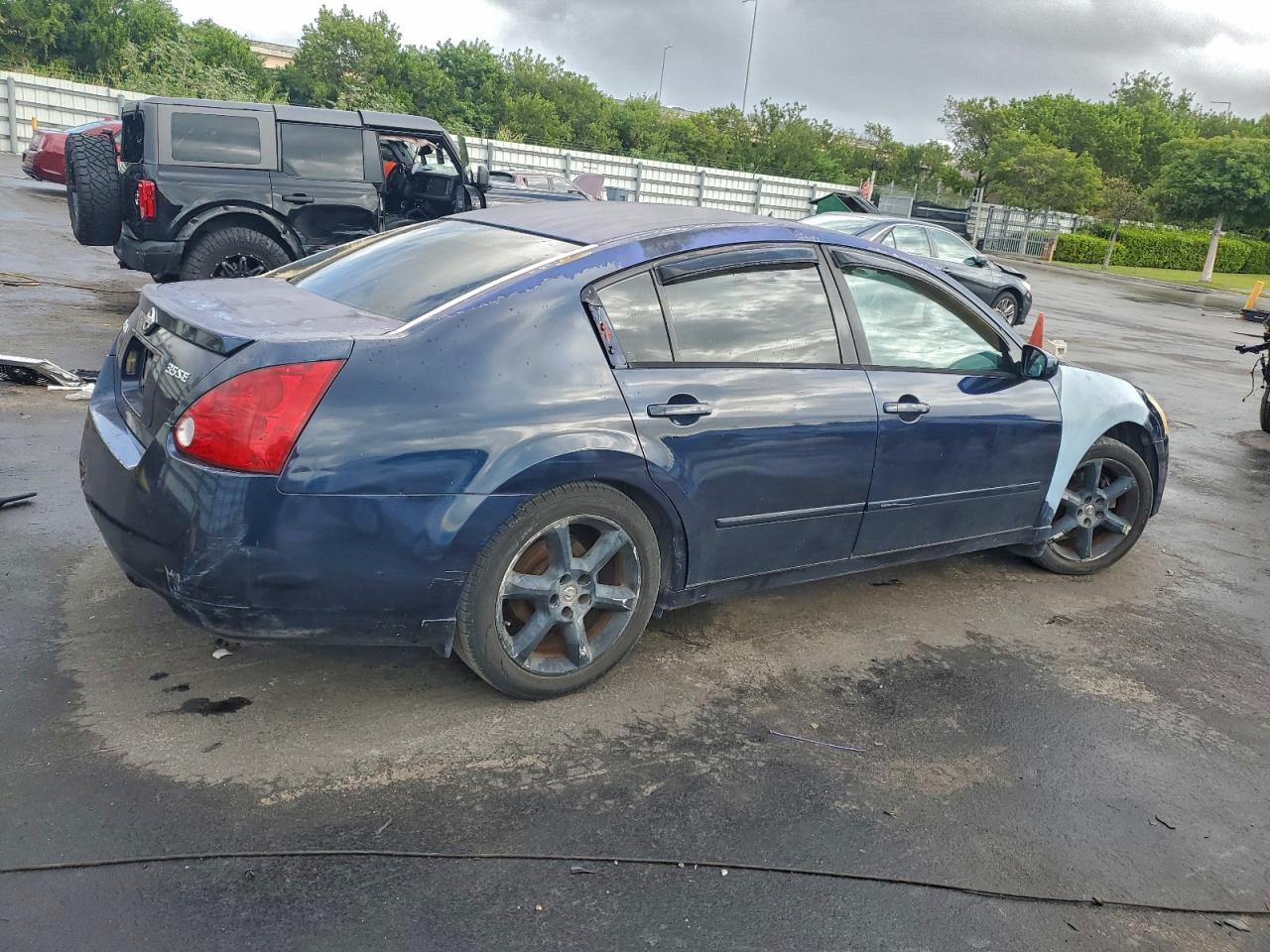 2005 NISSAN MAXIMA SE photo 3