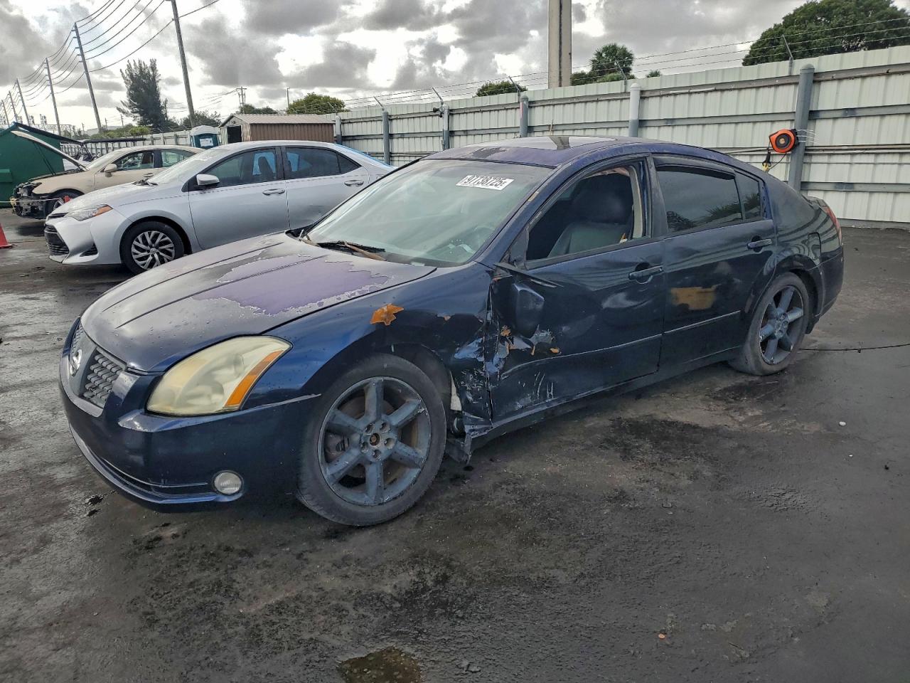 2005 NISSAN MAXIMA