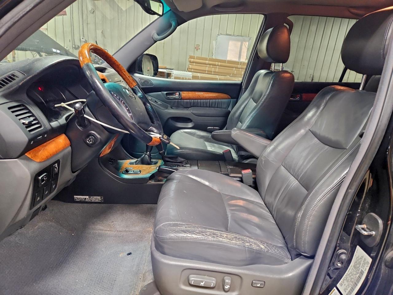 2004 LEXUS GX 470 photo 19