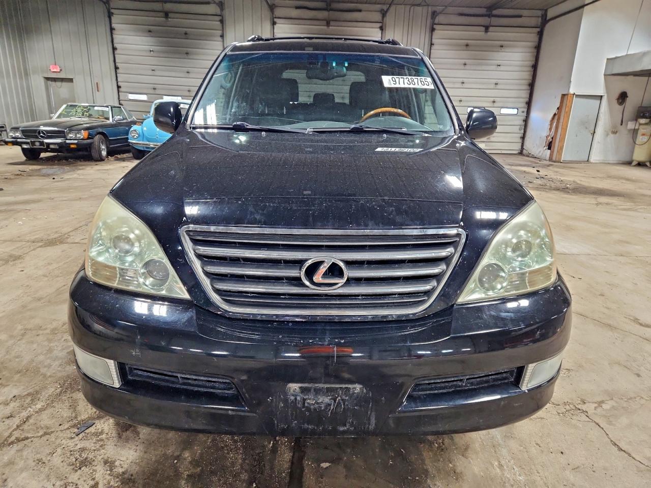 2004 LEXUS GX 470 photo 13