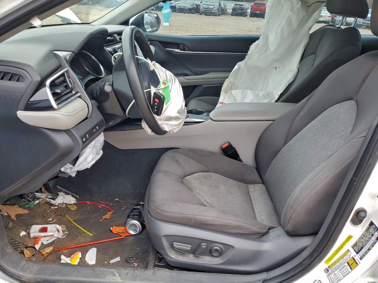 2018 TOYOTA CAMRY L photo 7