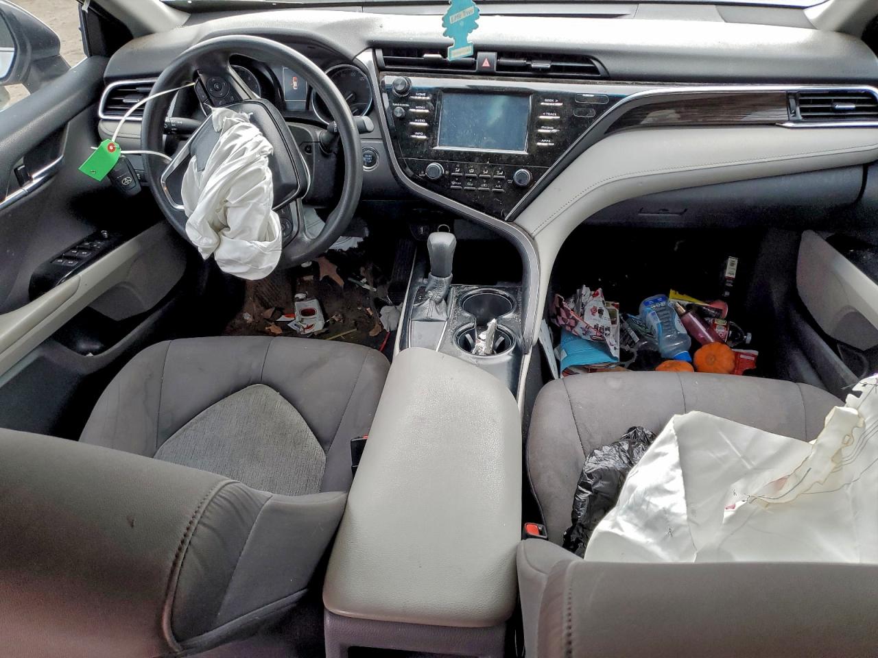 2018 TOYOTA CAMRY L photo 8