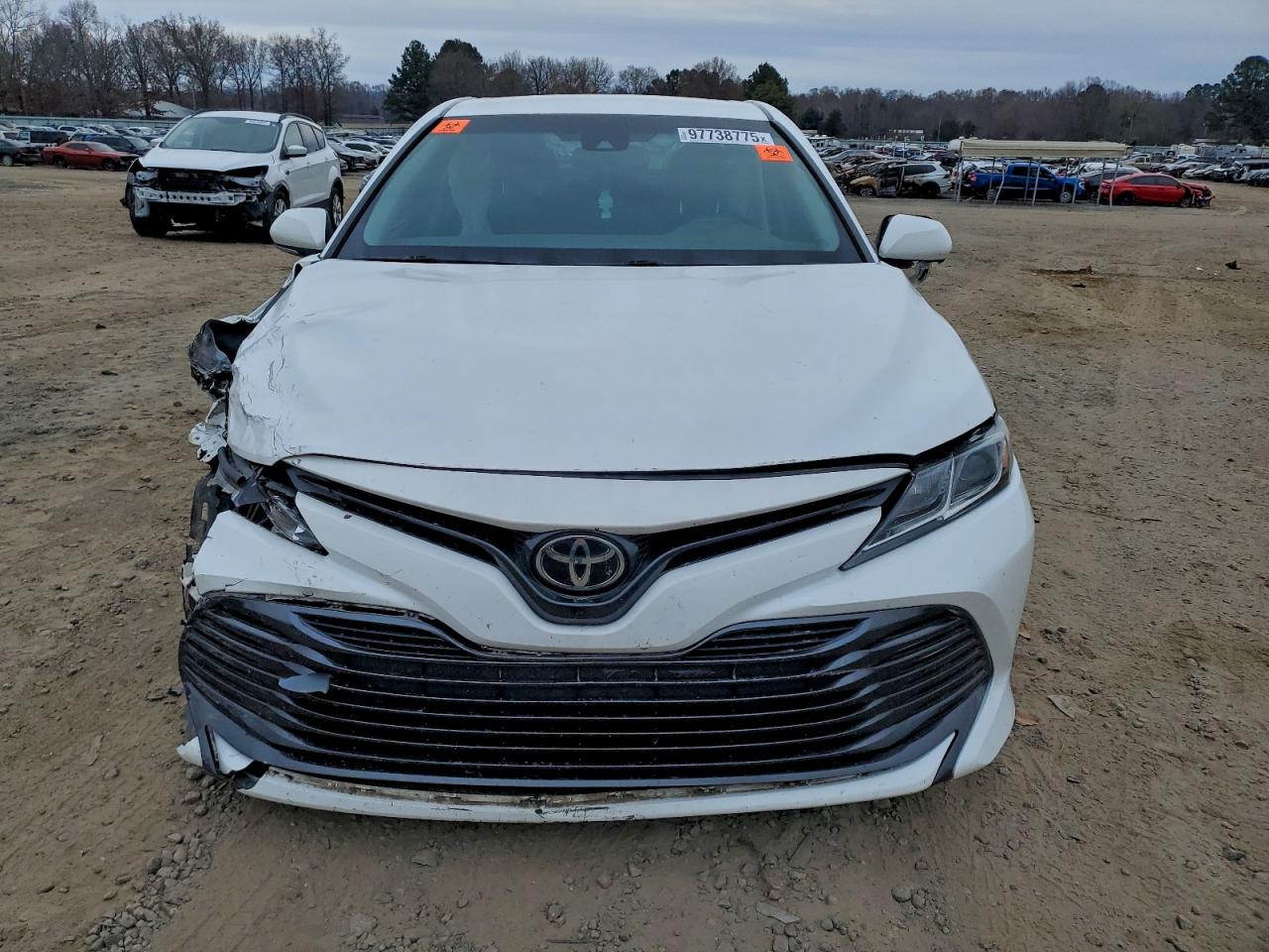 2018 TOYOTA CAMRY L photo 5