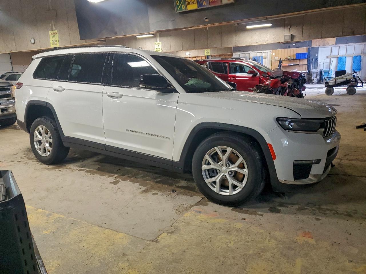 2023 JEEP GRAND CHEROKEE L LIMITED photo 4