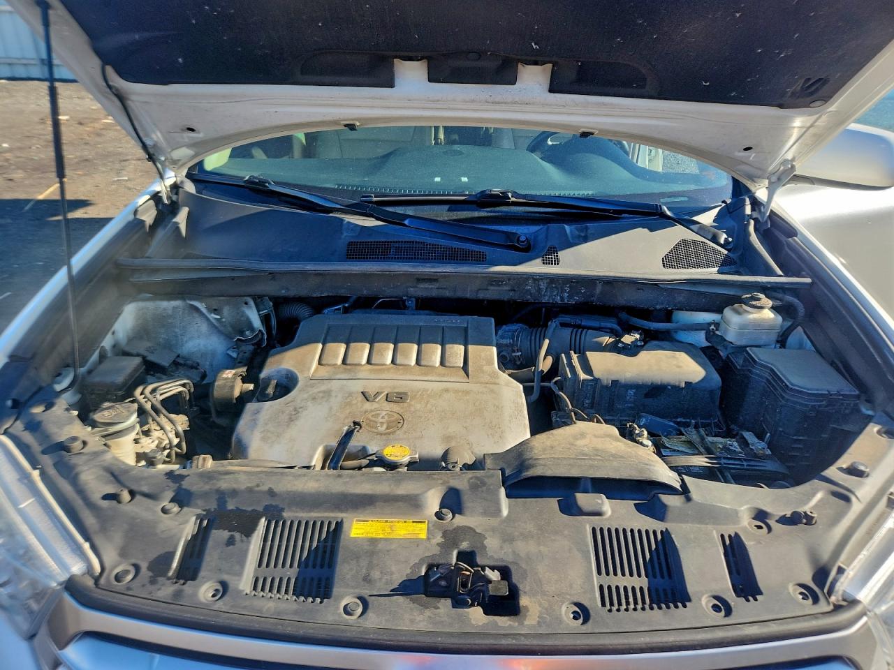 2012 TOYOTA HIGHLANDER BASE photo 12