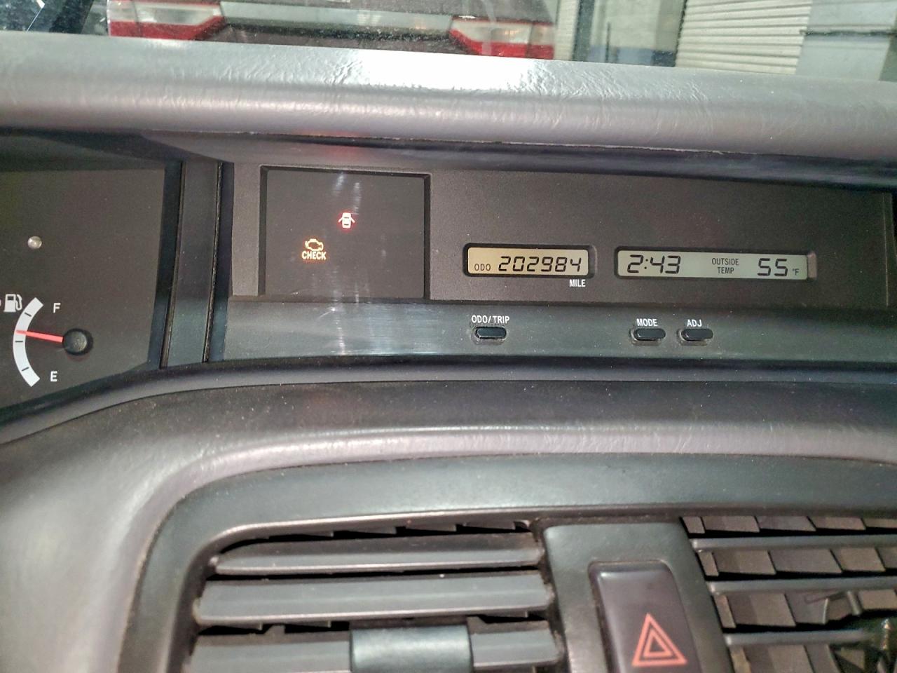 2002 TOYOTA AVALON XL photo 9