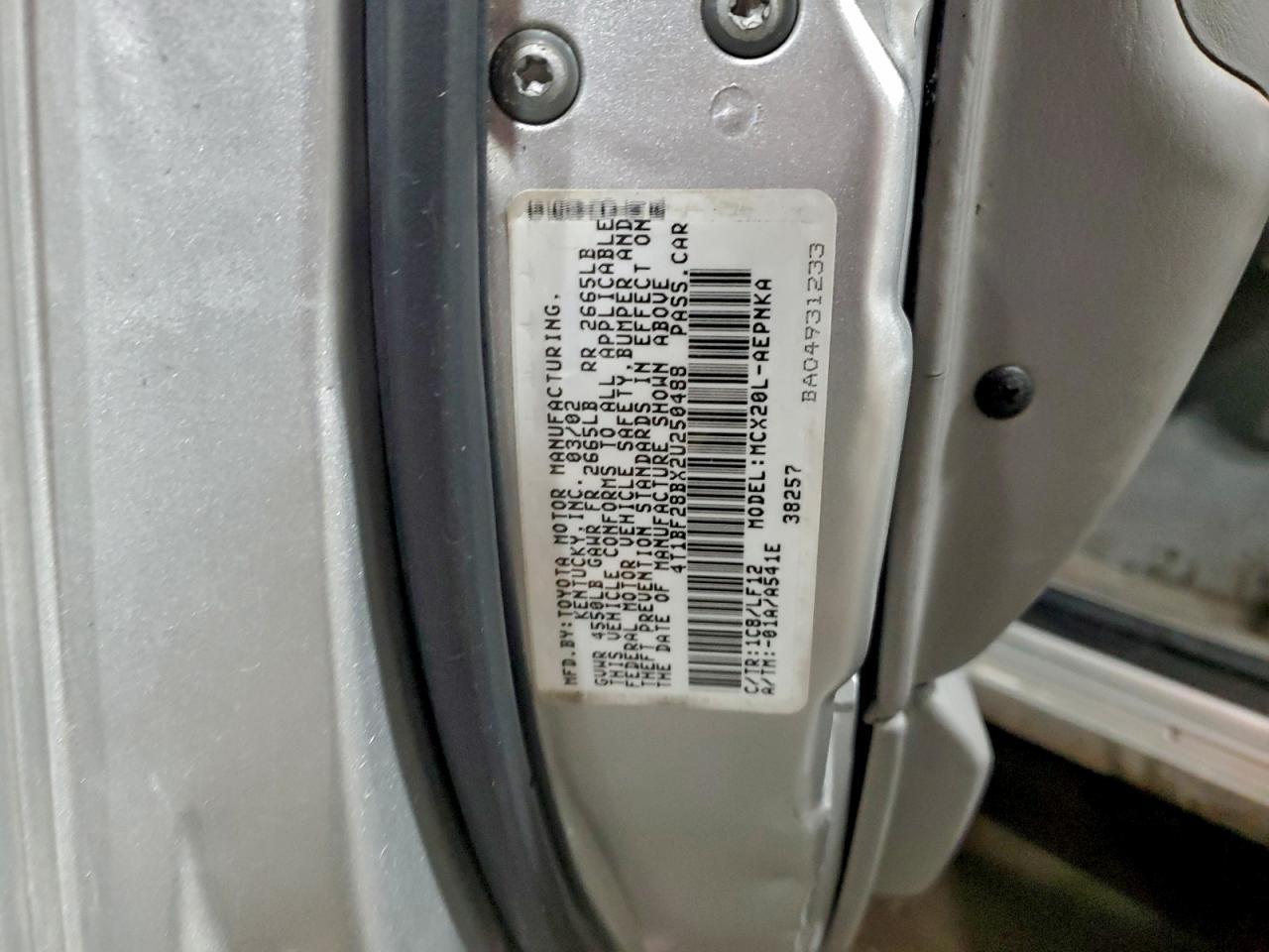 2002 TOYOTA AVALON XL photo 12