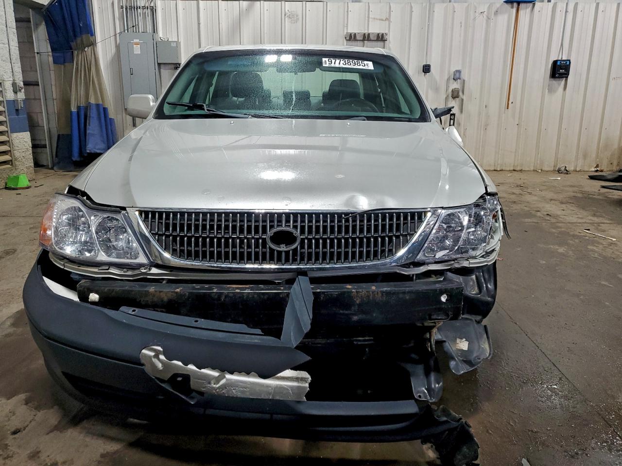 2002 TOYOTA AVALON XL photo 5