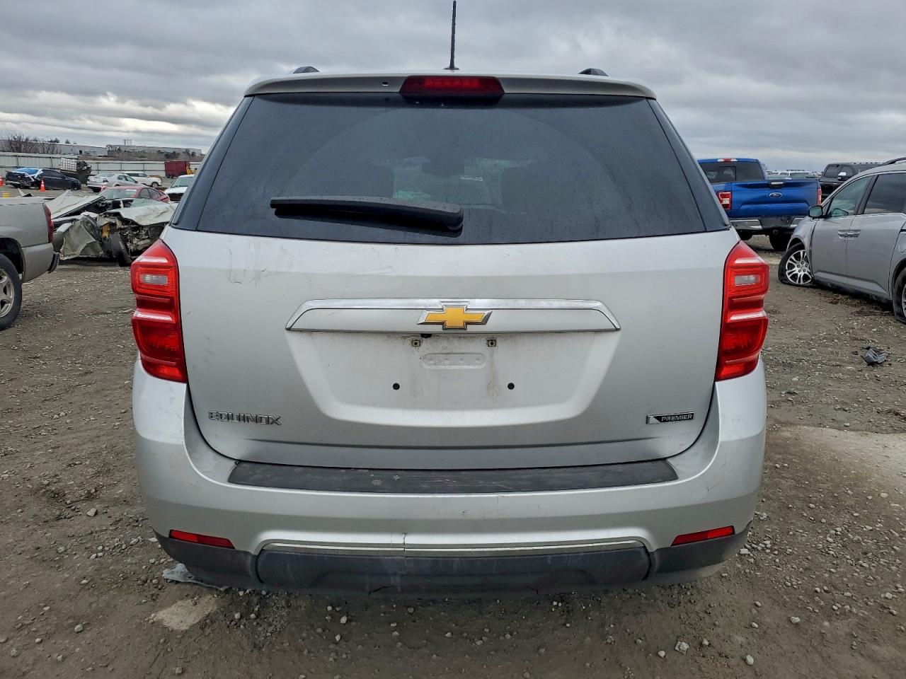 2017 CHEVROLET EQUINOX PREMIER photo 6
