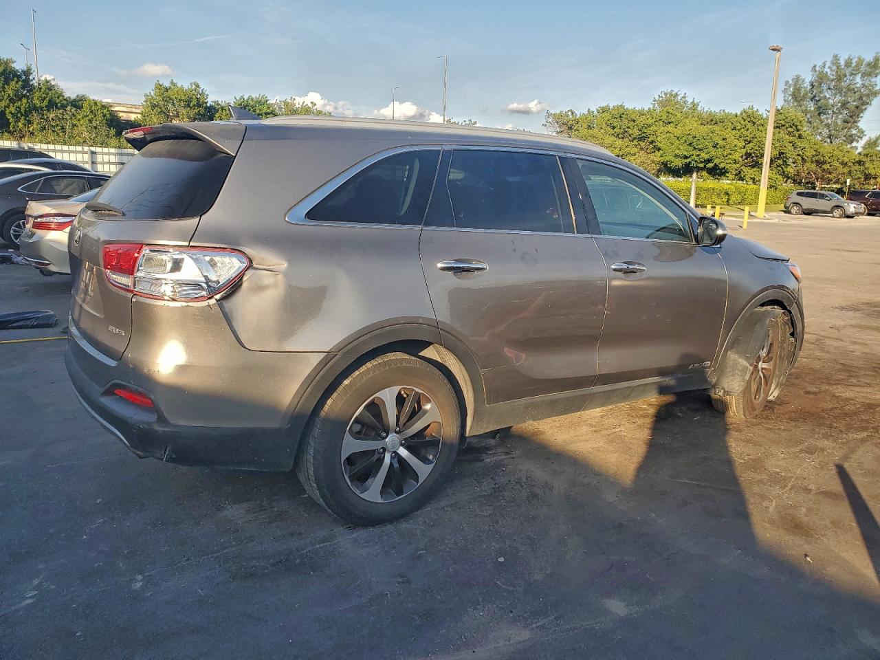 2017 KIA SORENTO EX photo 9