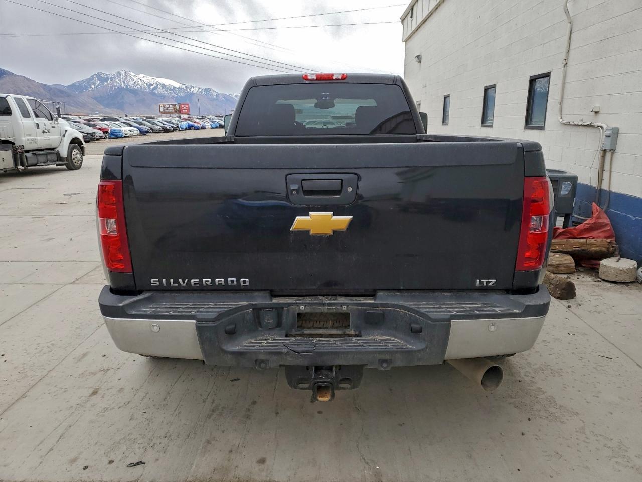 2014 CHEVROLET SILVERADO K3500 LTZ photo 6