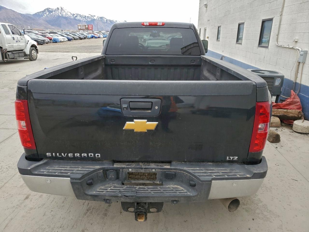 2014 CHEVROLET SILVERADO K3500 LTZ photo 10