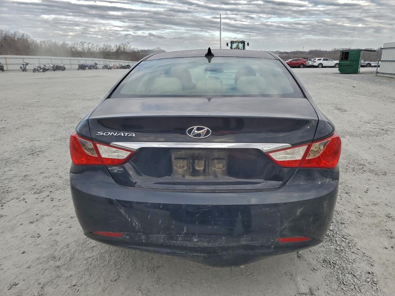 2011 HYUNDAI SONATA GLS photo 6