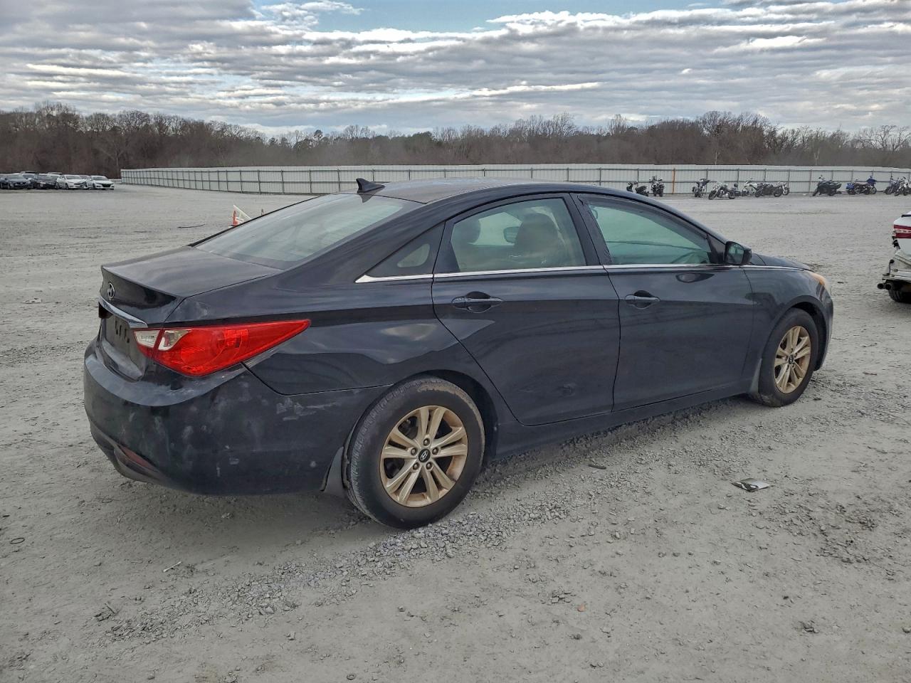 2011 HYUNDAI SONATA GLS photo 3