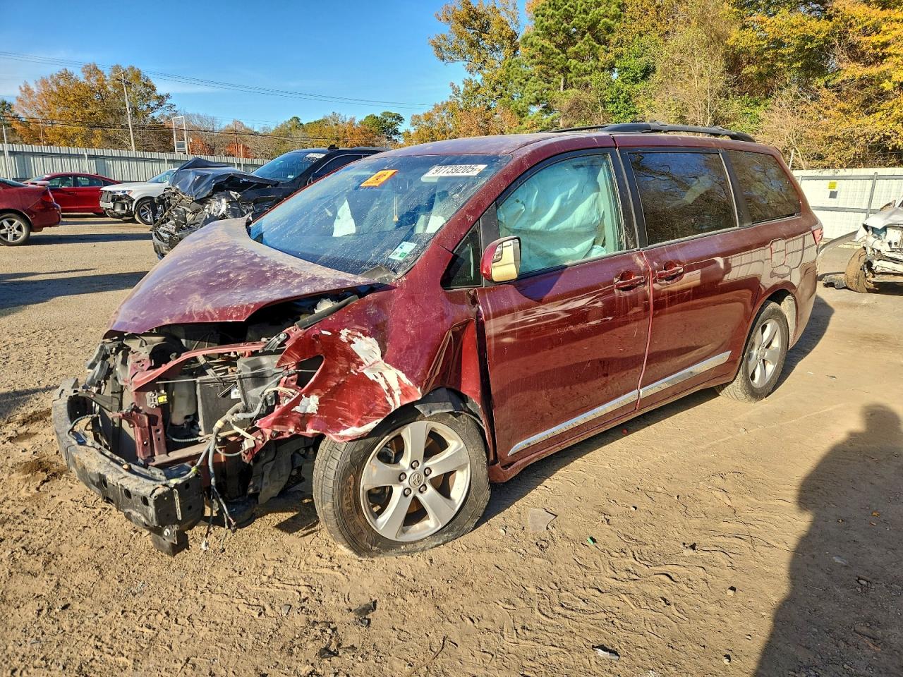 2017 TOYOTA SIENNA