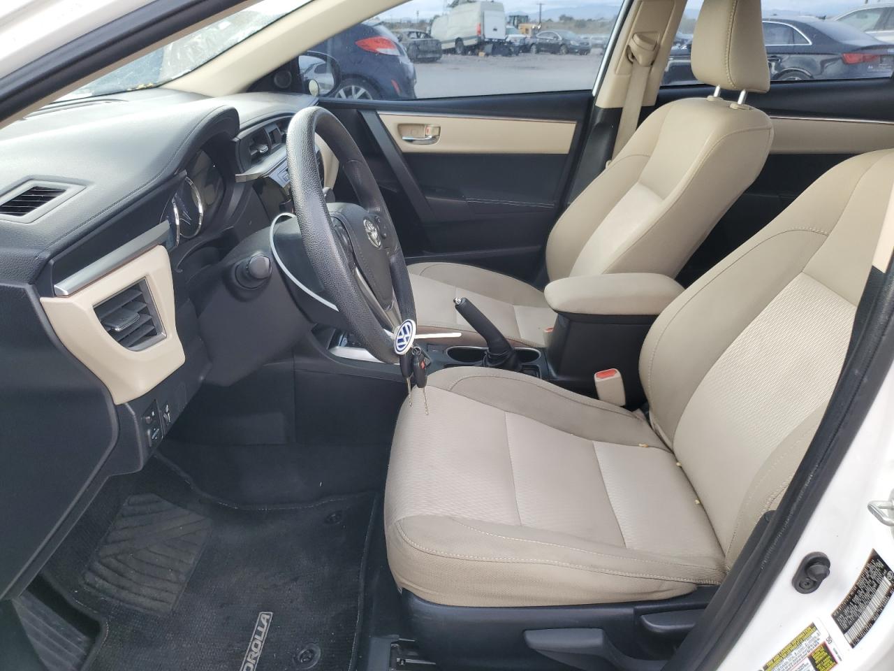 2014 TOYOTA COROLLA L photo 7
