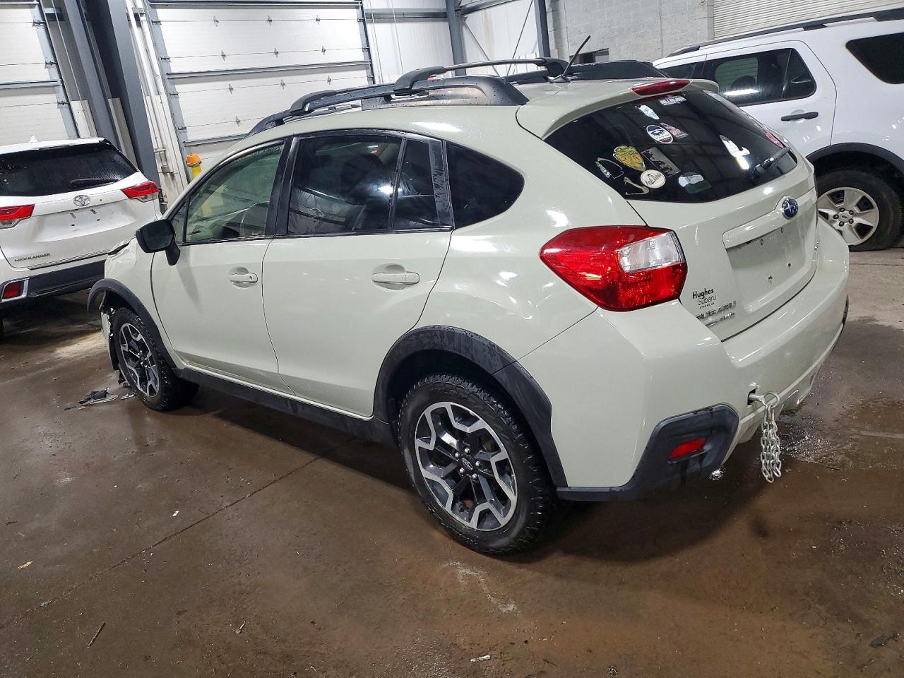 2017 SUBARU CROSSTREK photo 3