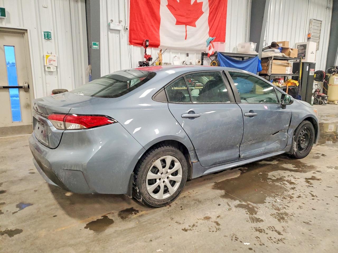 2020 TOYOTA COROLLA LE photo 3