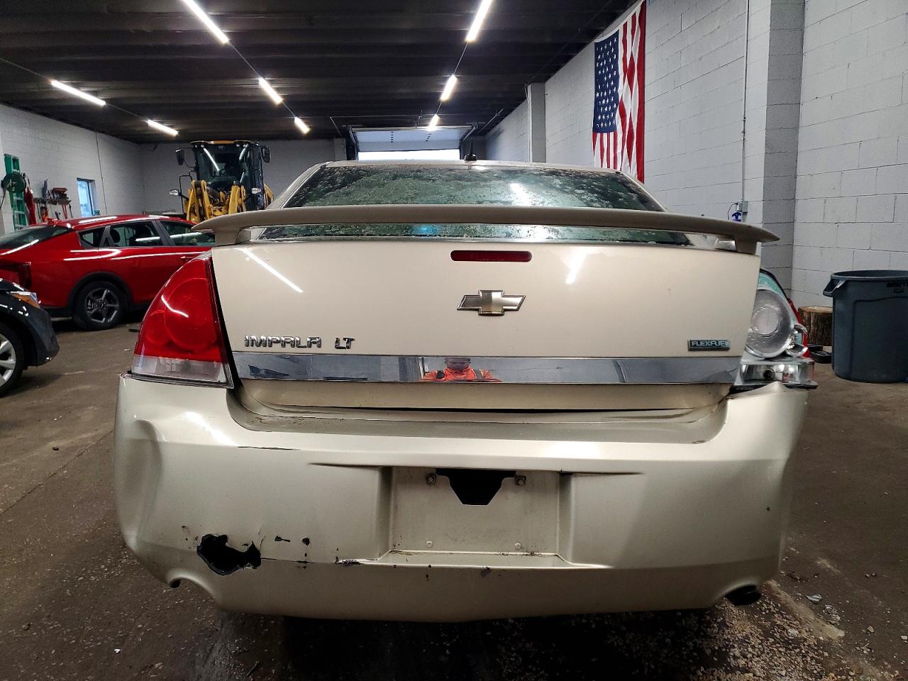 2010 CHEVROLET IMPALA LT photo 6